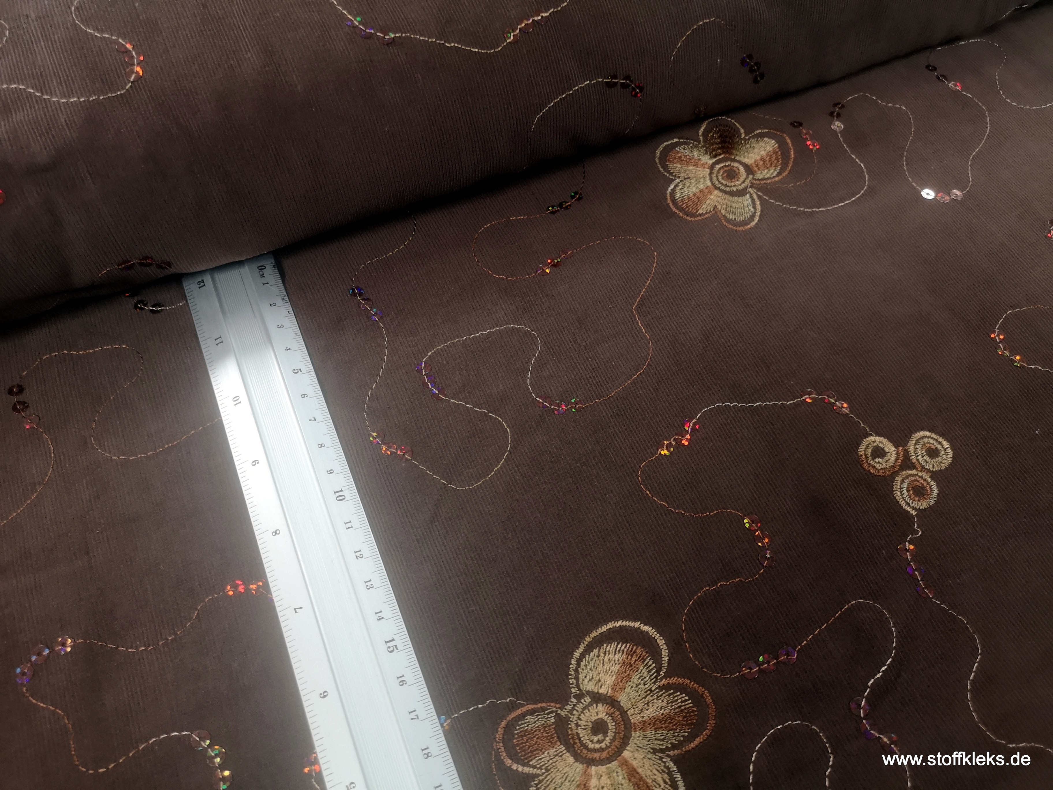 Babycord | bestickt | Blumen | zartbitter