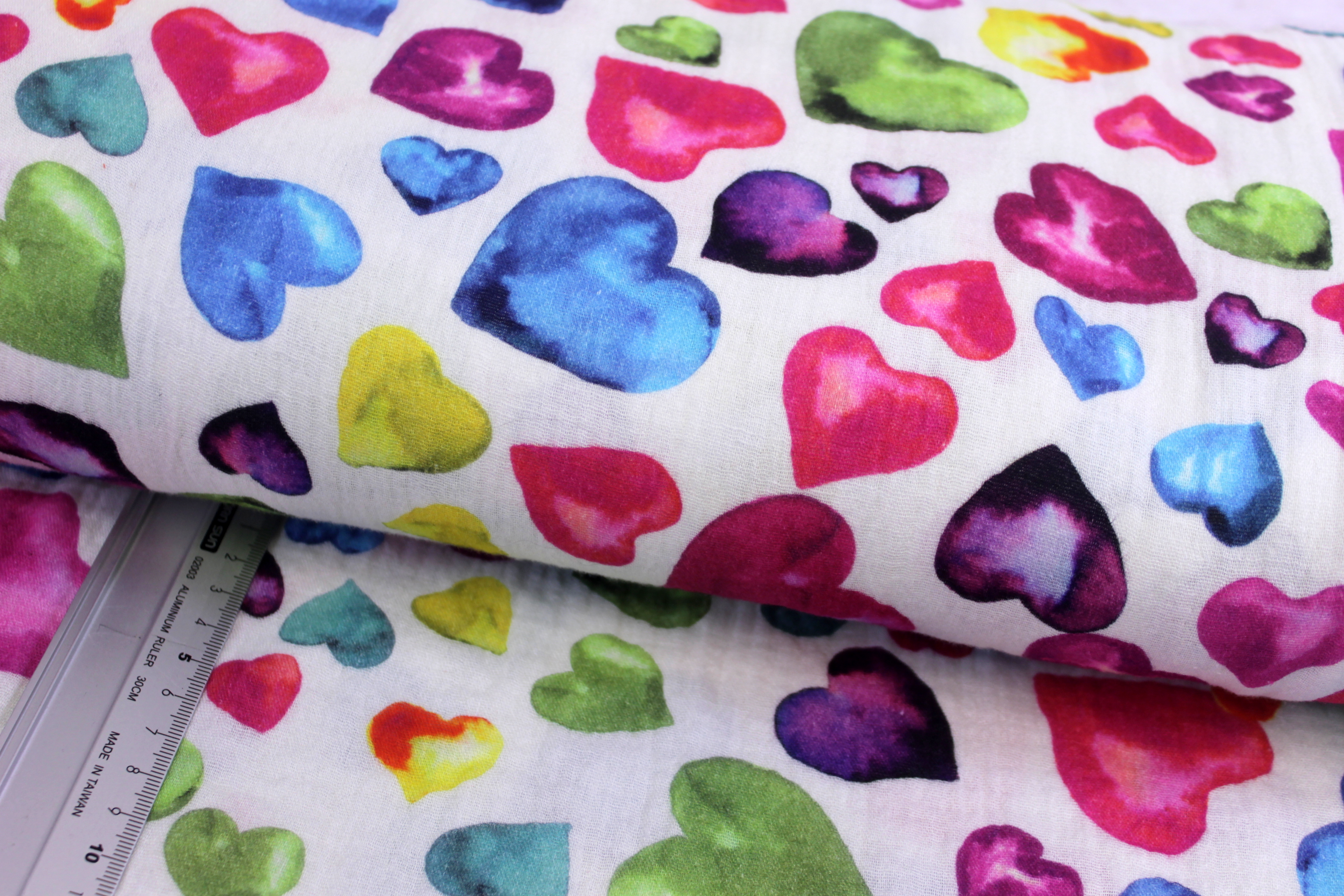 Baumwolle | double gauze / Musselin | watercolor hearts | weiß