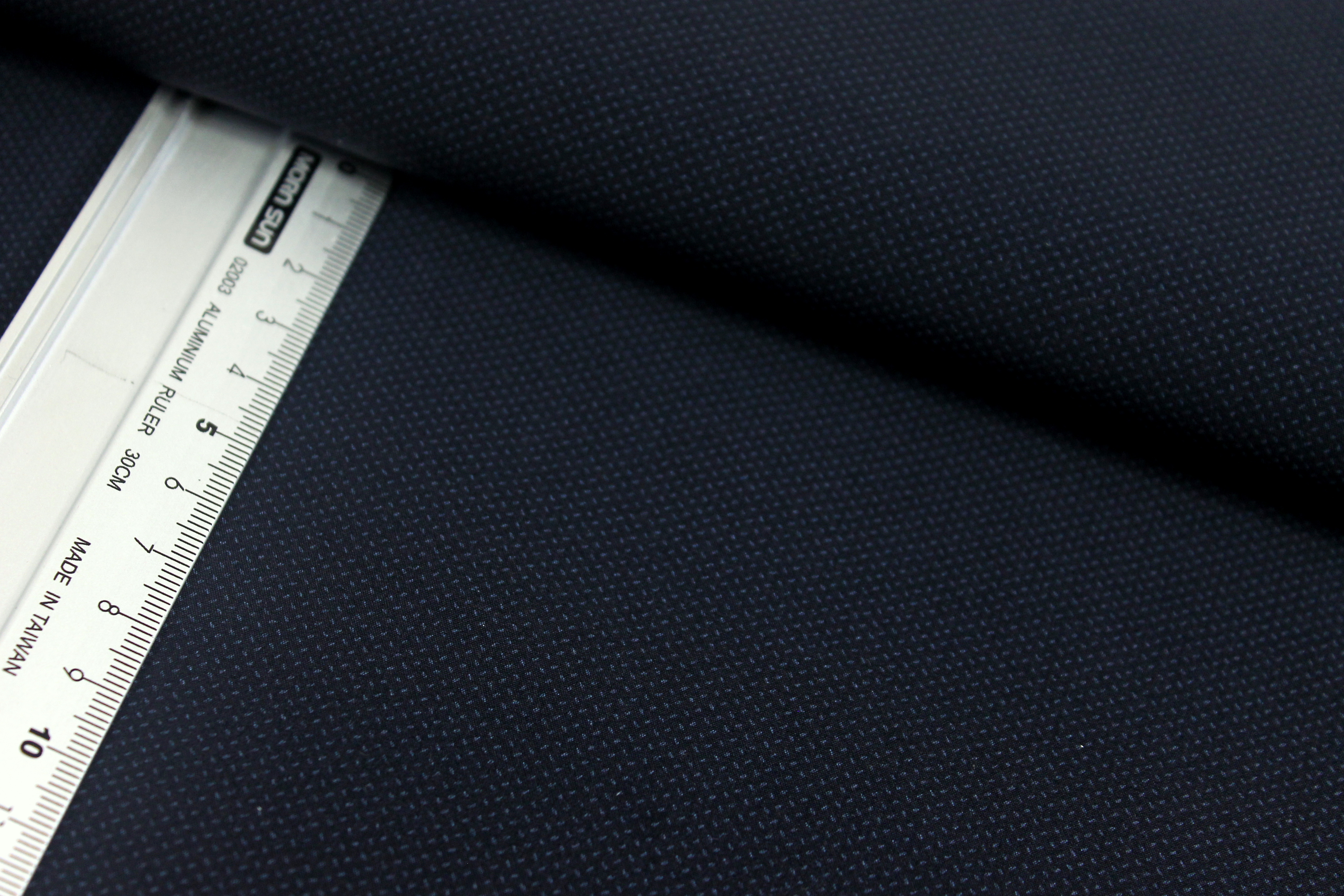 Bademodenstoff | bedruckt | leichtes Muster | schwarz