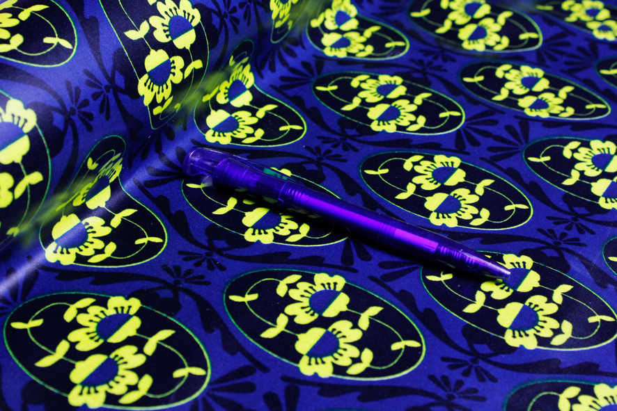 beschichtete Baumwolle / Wachstuchstück| Lilli Blomma | Orblossom | mitternachtsblau