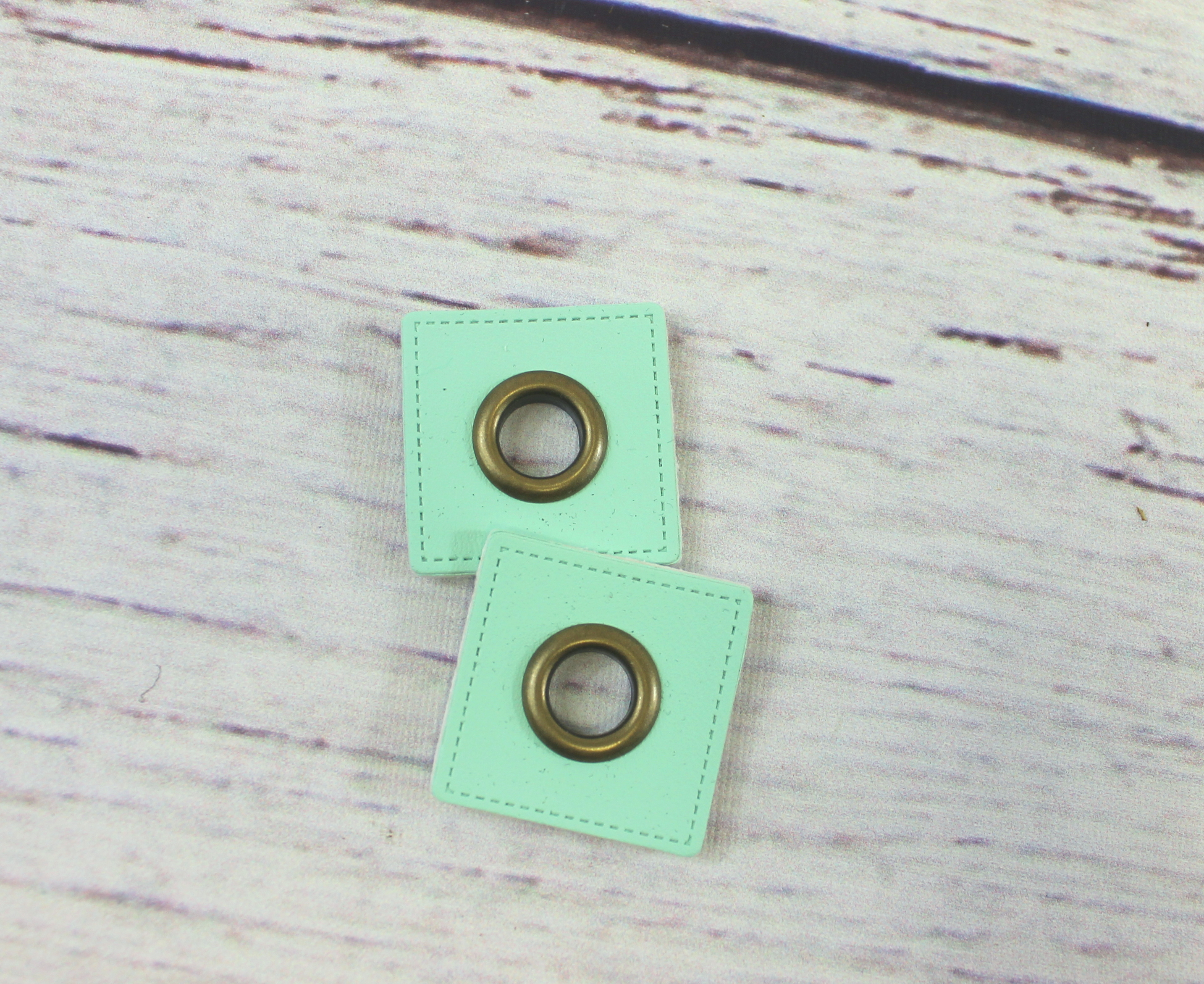 2 Ösenpatches | mint / messing | 2,5cm x 2,5cm